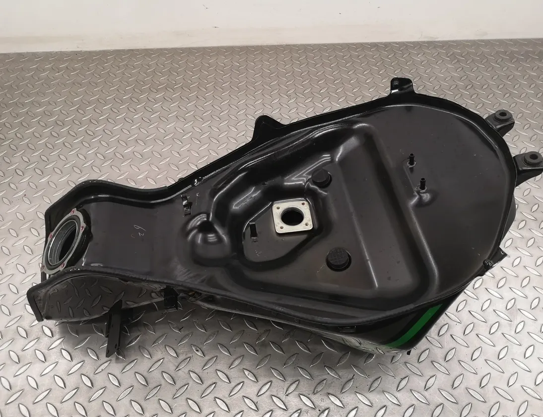 KAWASAKI Z Petrol fuel tank 25889261