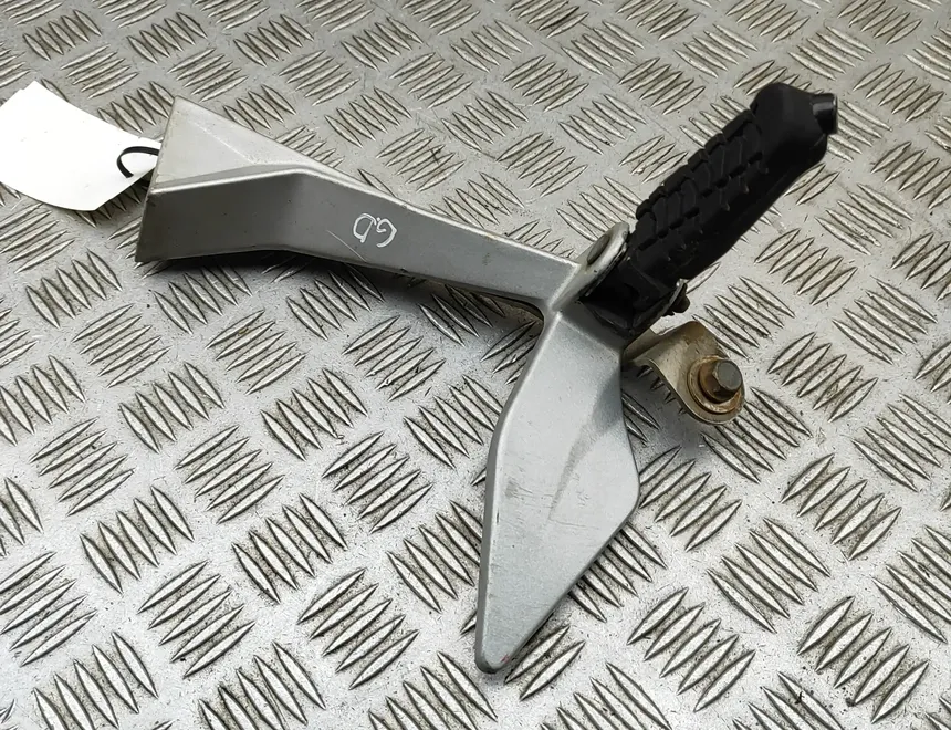 KTM DUKE Rear right side footrest peg hanger 90103049000 33114183