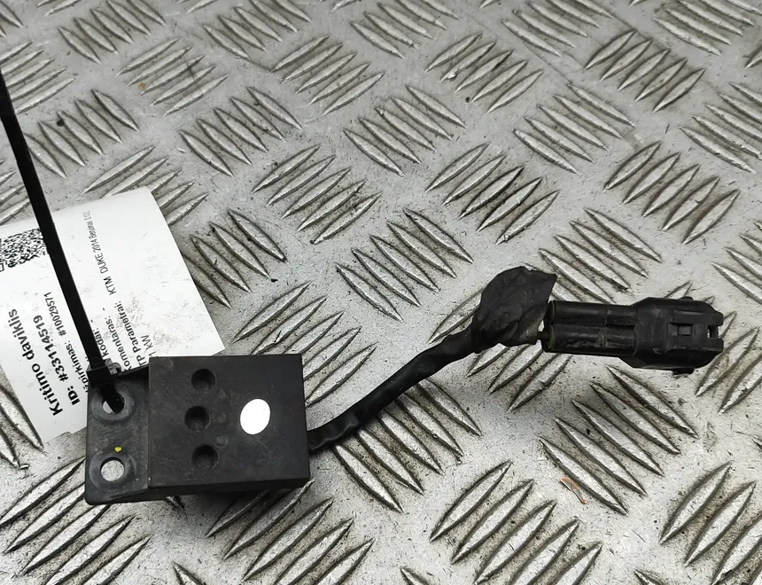 KTM DUKE Датчик падения наклона при аварии 110187,SE230413 33114519