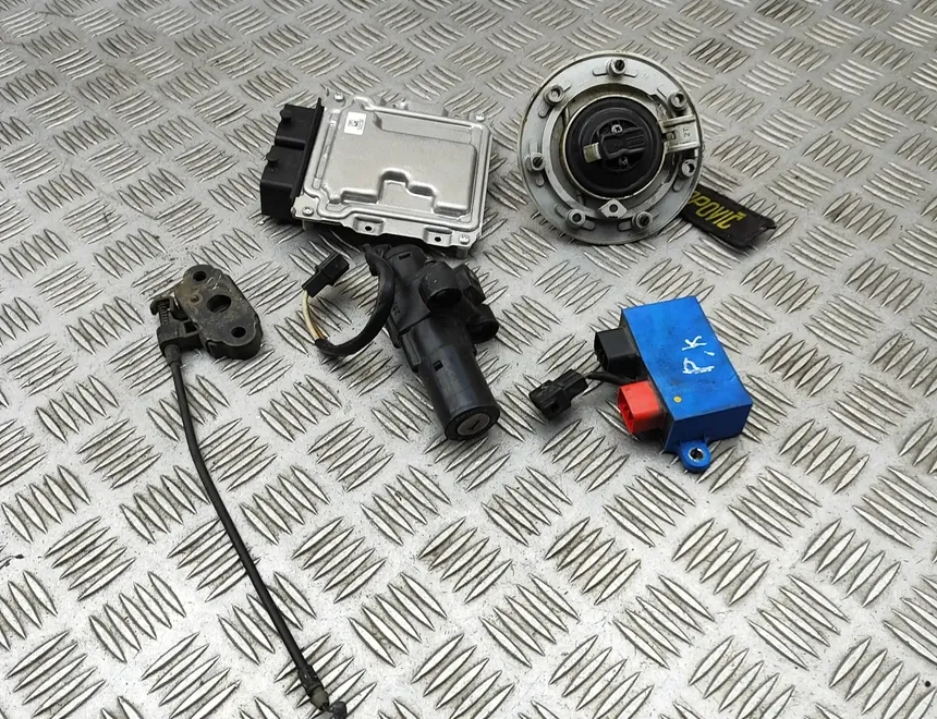KTM DUKE Complete lock set tank cap ignition switch set 90141031100,0261S06674 33114529