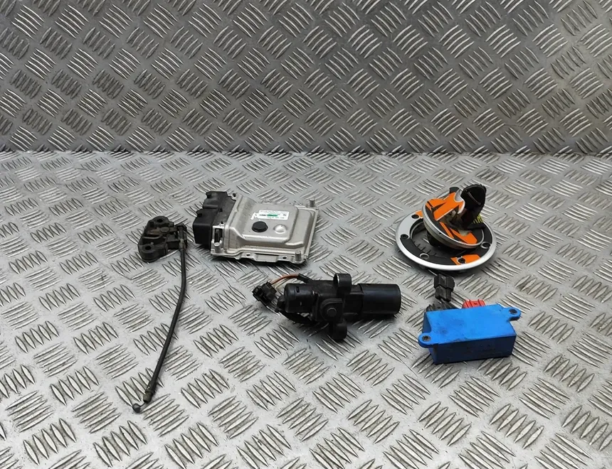 KTM DUKE Complete lock set tank cap ignition switch set 90141031100,0261S06674 33114529