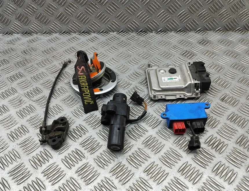 KTM DUKE Complete lock set tank cap ignition switch set 90141031100,0261S06674 33114529