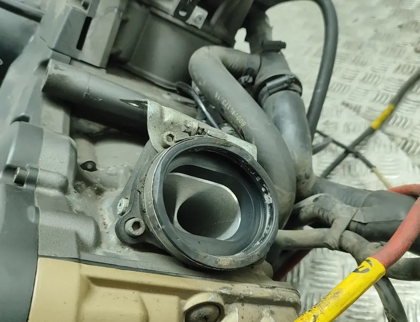 DUCATI STREETFIGHTER Двигатель B725 33381067