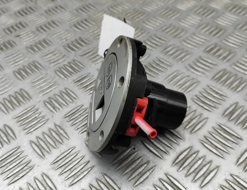 BMW R1250 (2019-2023) Fuel cap cover lid 8544088 33456111