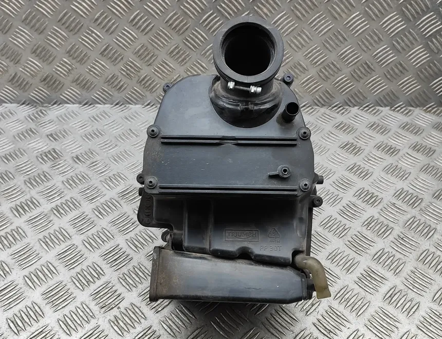 TRIUMPH Street Корпус воздушного фильтра 2403030,2201063,2201724 33599957
