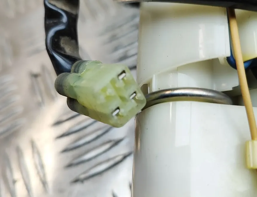 KAWASAKI GTR Fuel pump 49040-0024 33708686