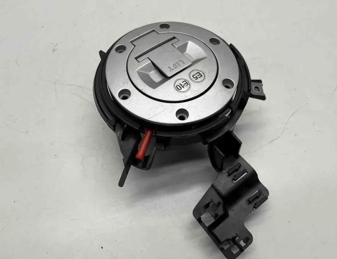 BMW S (2014-2019) Fuel cap cover lid 32551722