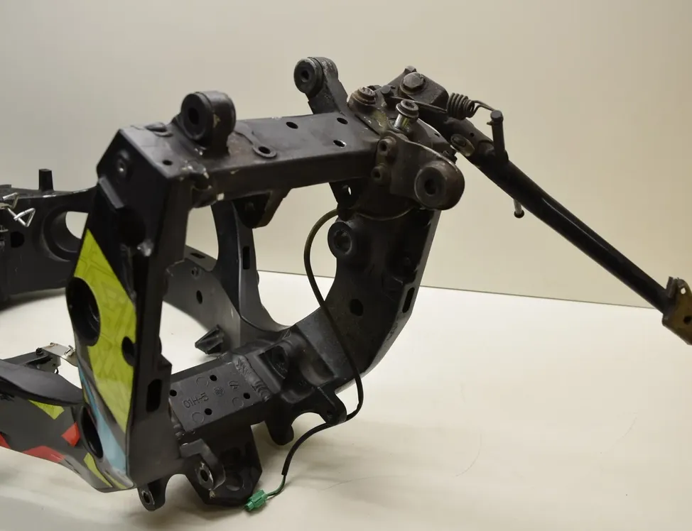 SUZUKI GSX-R Рама JS1GR7LA082100580 33352949