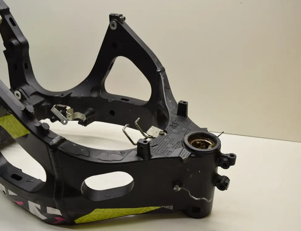 SUZUKI GSX-R Рама JS1GR7LA082100580 33352949