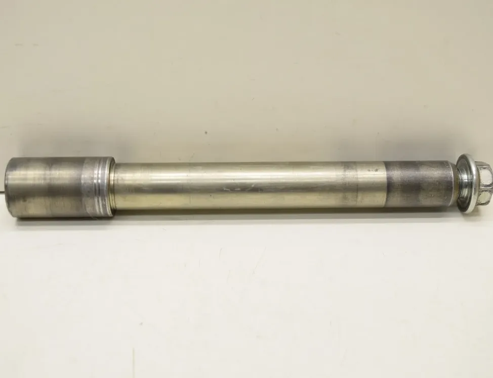 SUZUKI GSX-R Front wheel spindle axle 33358369