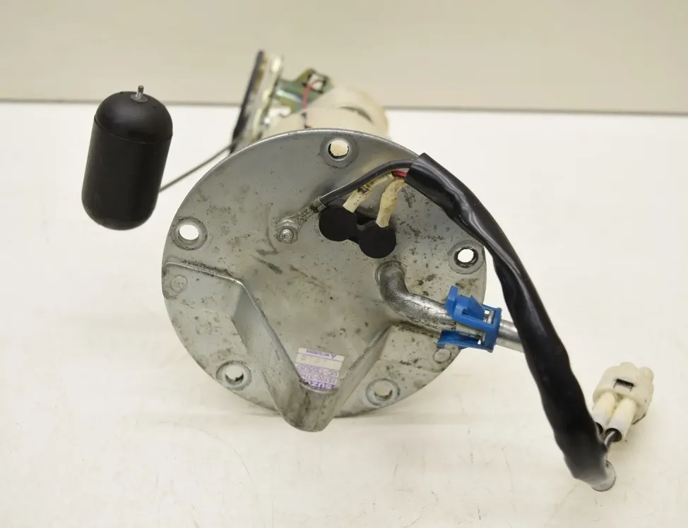 SUZUKI GSX-R Топливный насос 15100-37H00,UC-T35SU57 33358693