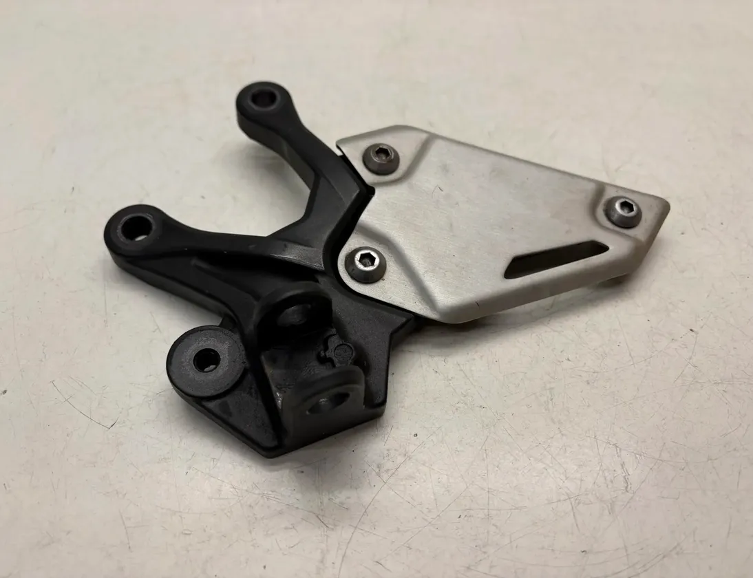 KAWASAKI Z Front left side footrest hanger bracket 33535661