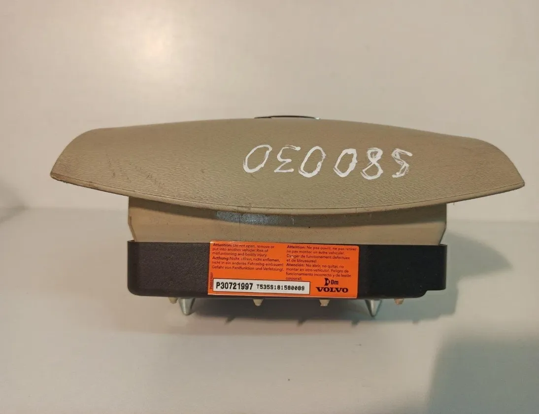 VOLVO S80 2 generation (2006-2020) Steering Wheel Airbag 30721997 30142517