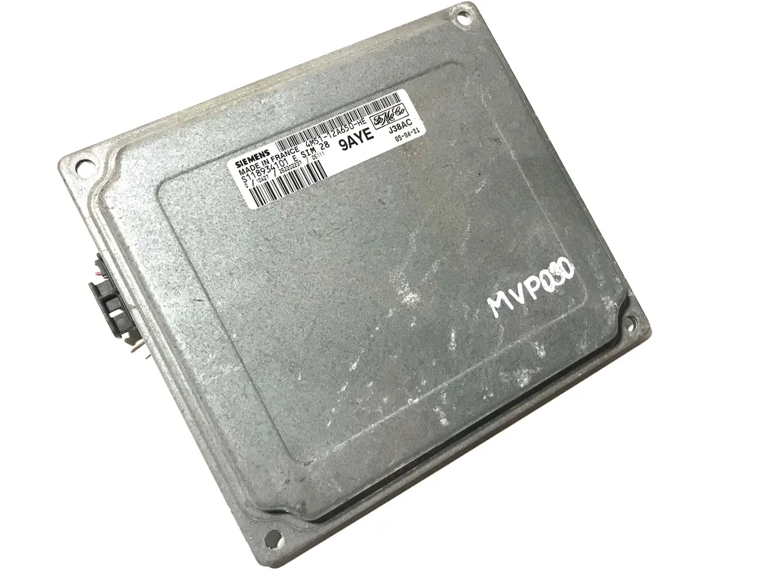 FORD Focus 4 generation (2018-2024) Engine Control Unit ECU 4M5112A650HE 30145229