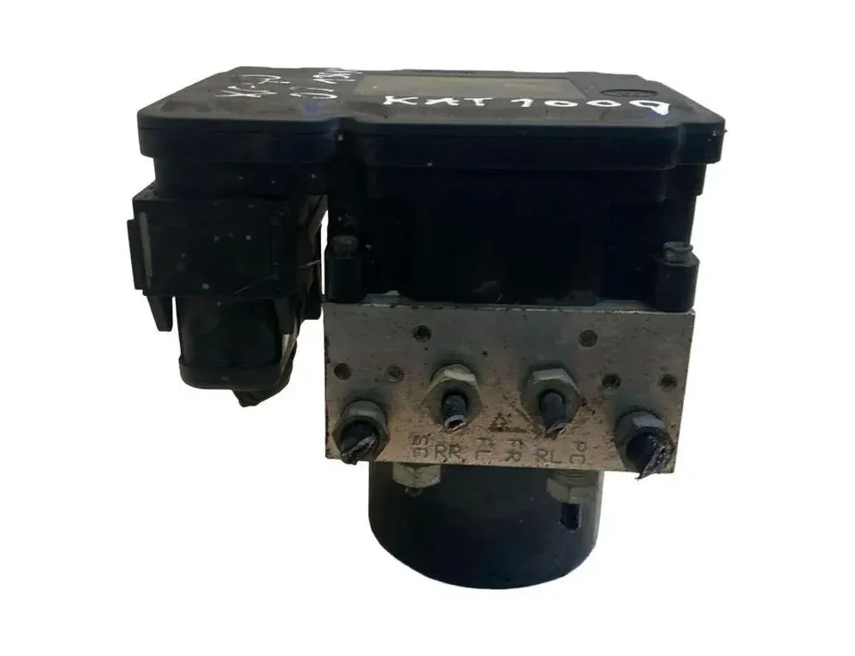 VOLVO XC70 2 generation (2000-2007) ABS Pump 30681619 33491673
