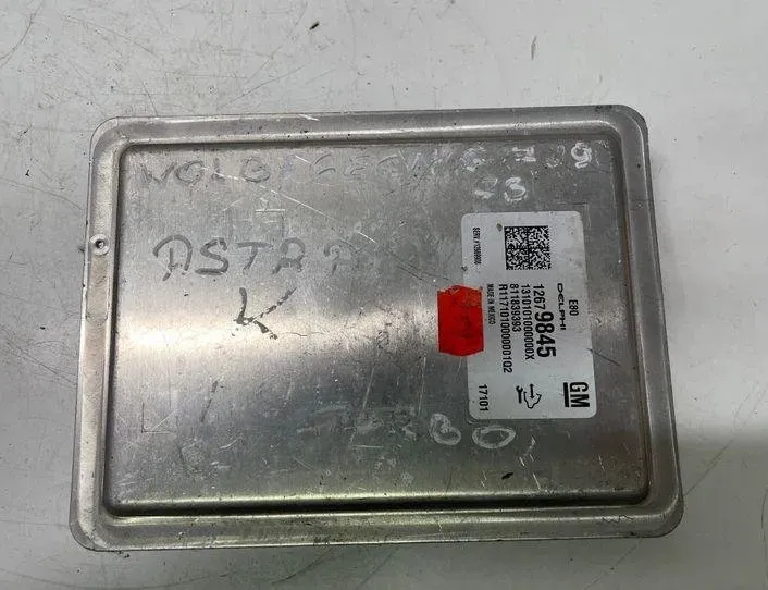 OPEL Astra K (2015-2021) Engine Control Unit ECU 811839393 22167702