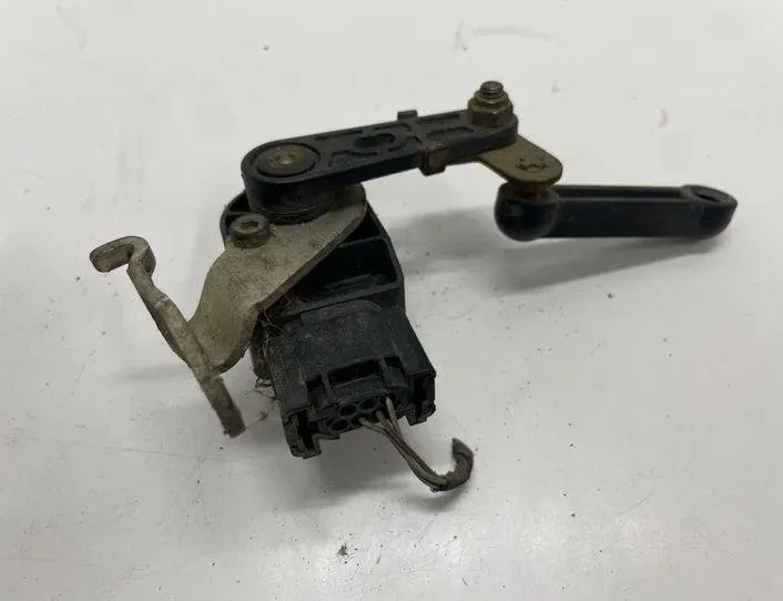BMW 5 Series F10/F11 (2009-2017) Front Right Level Sensor 6784072 22175536