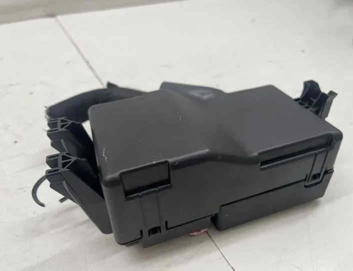 OPEL Astra K (2015-2021) Fuse box 15513165 22200719