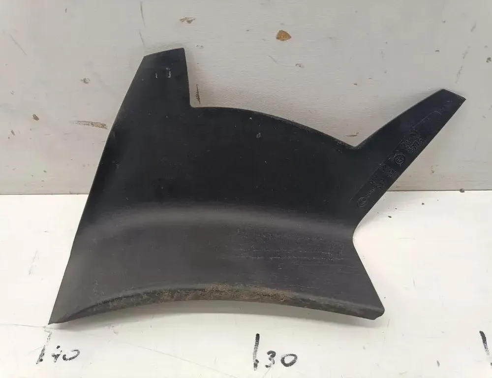 PORSCHE Macan 1 generation (2013-2023) Rear right lamp trim 95B945312D 26755894