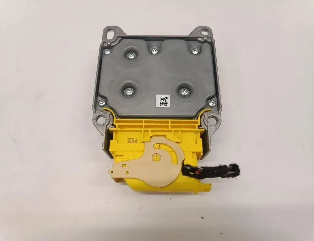 AUDI A6 C4/4A (1994-1997) Блок SRS 4G0907637 26815109