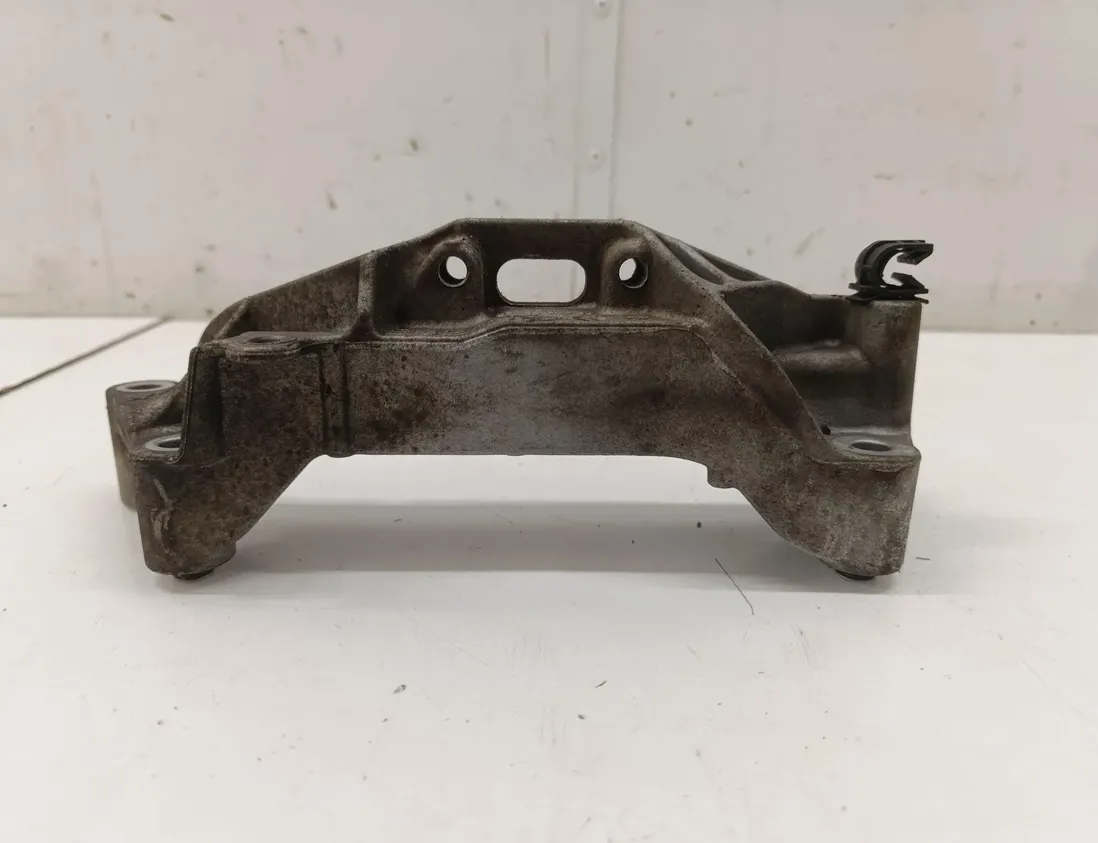 OPEL Corsa F (2019-2023) Engine Bracket Right Side 9813582980 28475402