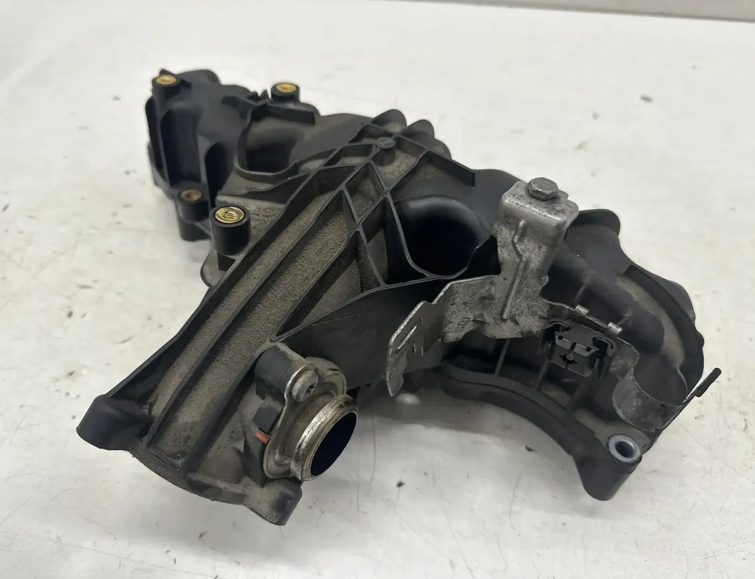 VOLKSWAGEN Passat B7 (2010-2015) Впускной коллектор 03L129711 30086404