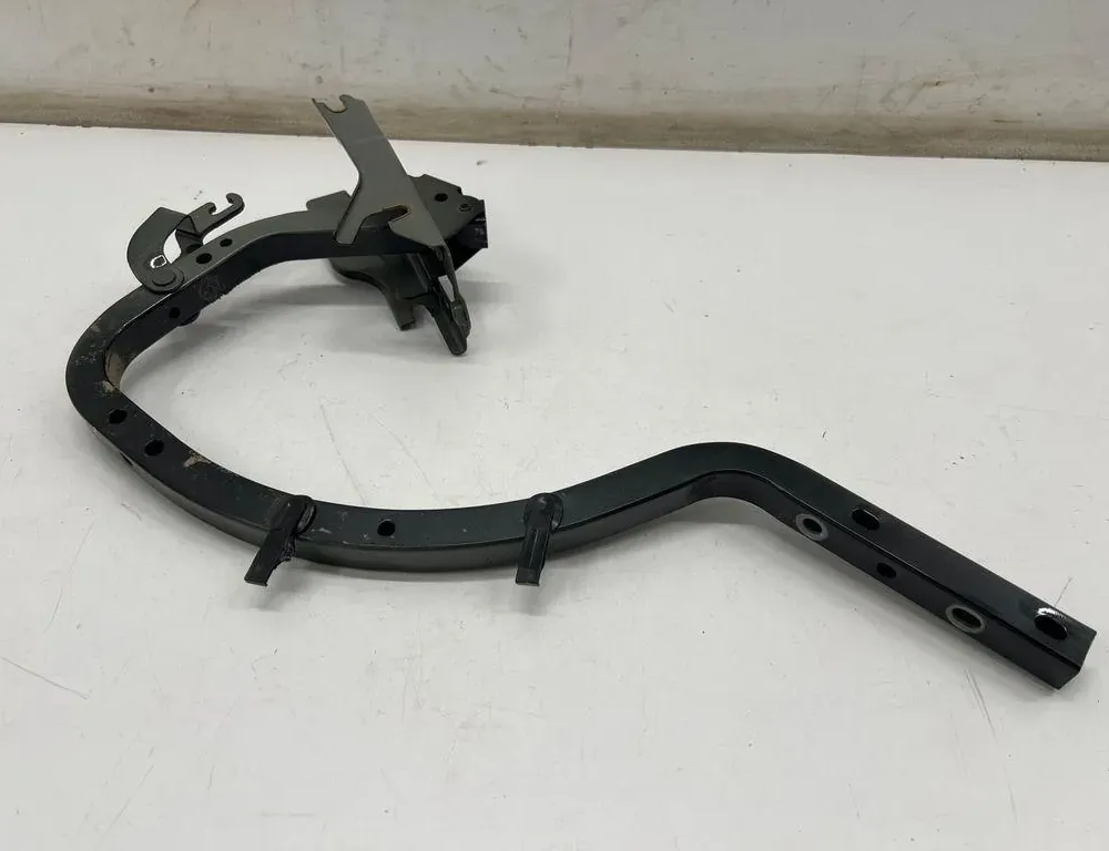 LEXUS ES 7 generation (2018-2024) Left Side Bootlid Hinge 36325944