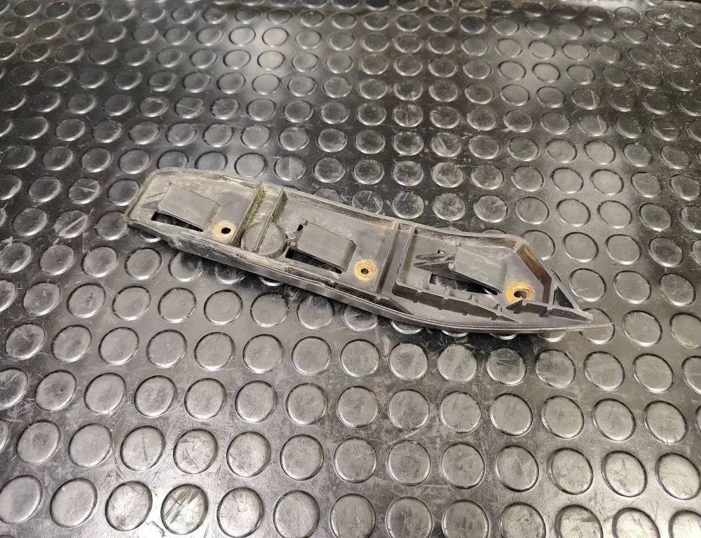 SKODA Superb 1 generation (2001-2008) Front Right Bumper Bracket 3U0807184 33171946