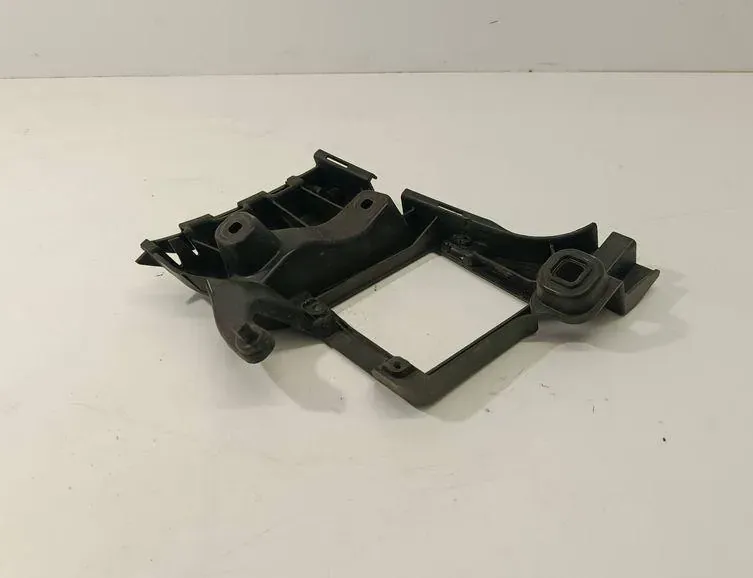 AUDI A6 allroad C7 (2012-2019) Rear Right Bumper Bracket 4G9807394 33175463