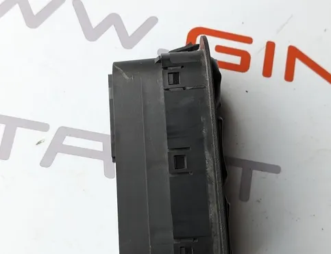 DAF XF 105 (2005-present) Window control panel 1895436 30824213