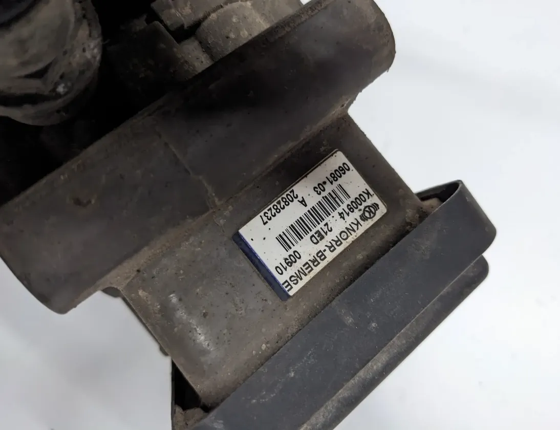 VOLVO FH 12 (1993-present) EBS Modulator 20828237,K000914,Ip1188,KnorrBremse 34153875