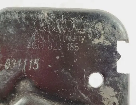 AUDI A6 C7/4G (2010-2020) Крюк капотa 4G0823186 35706692