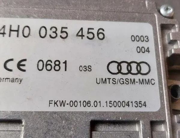 VOLKSWAGEN Passat B7 (2010-2015) Bootlid Antenna Amplifier 4H0035456 30525367