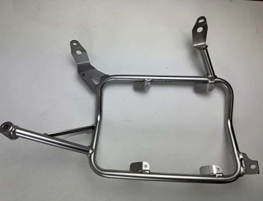 BMW R Luggage pad rack mounting bracket 46548520068,46548540997,46548540998,46548520069,46548520067 28288136