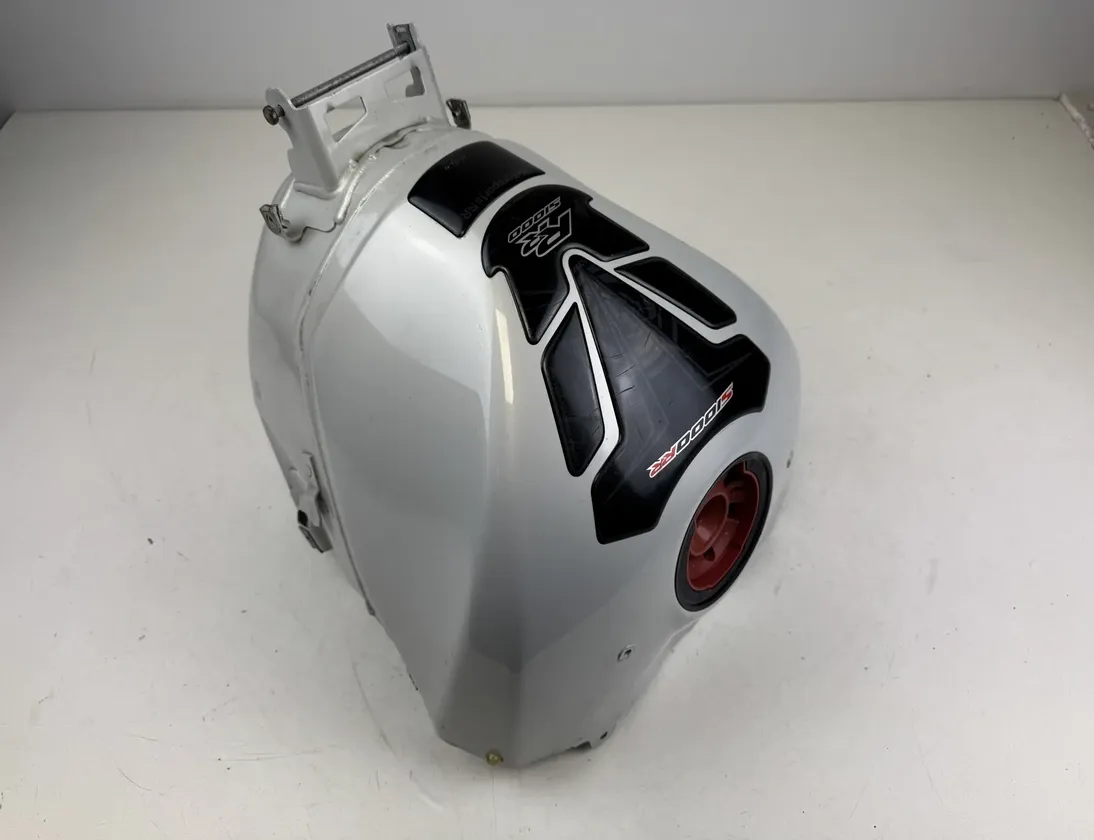 BMW S (2014-2019) Petrol fuel tank 16117692207,16117717811,16117726916 28839623