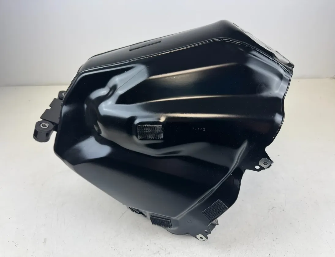 BMW R 1300 GS Petrol fuel tank 16117921850,16115A79076 32185292