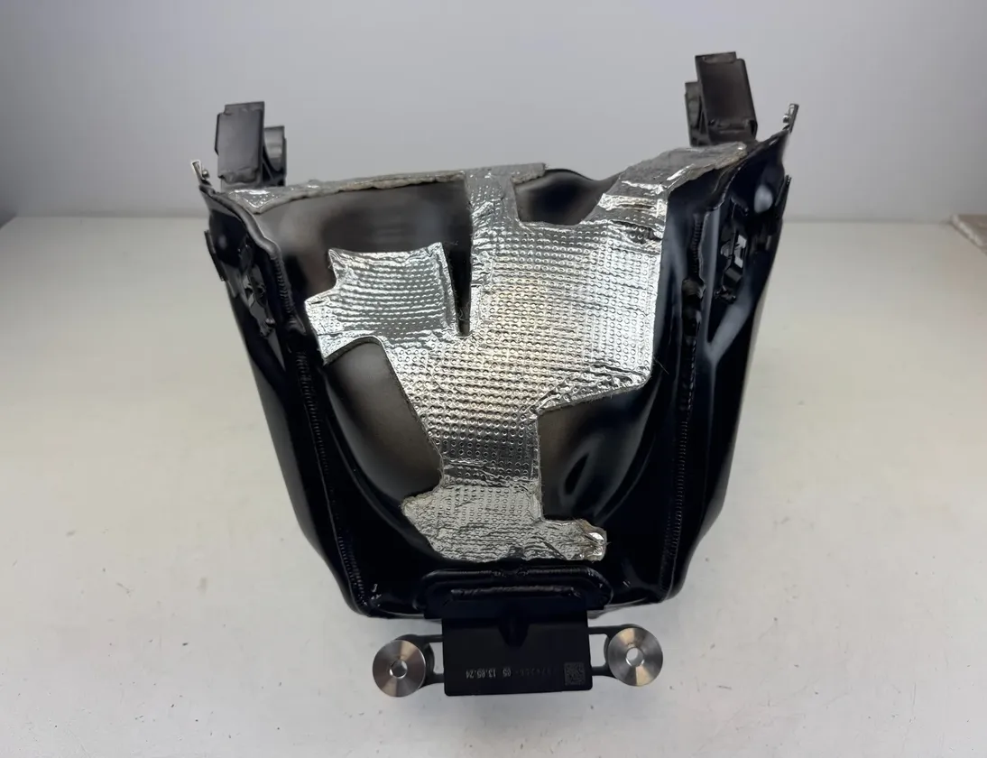 BMW R 1300 GS Petrol fuel tank 16117921850,16115A79076 32185292