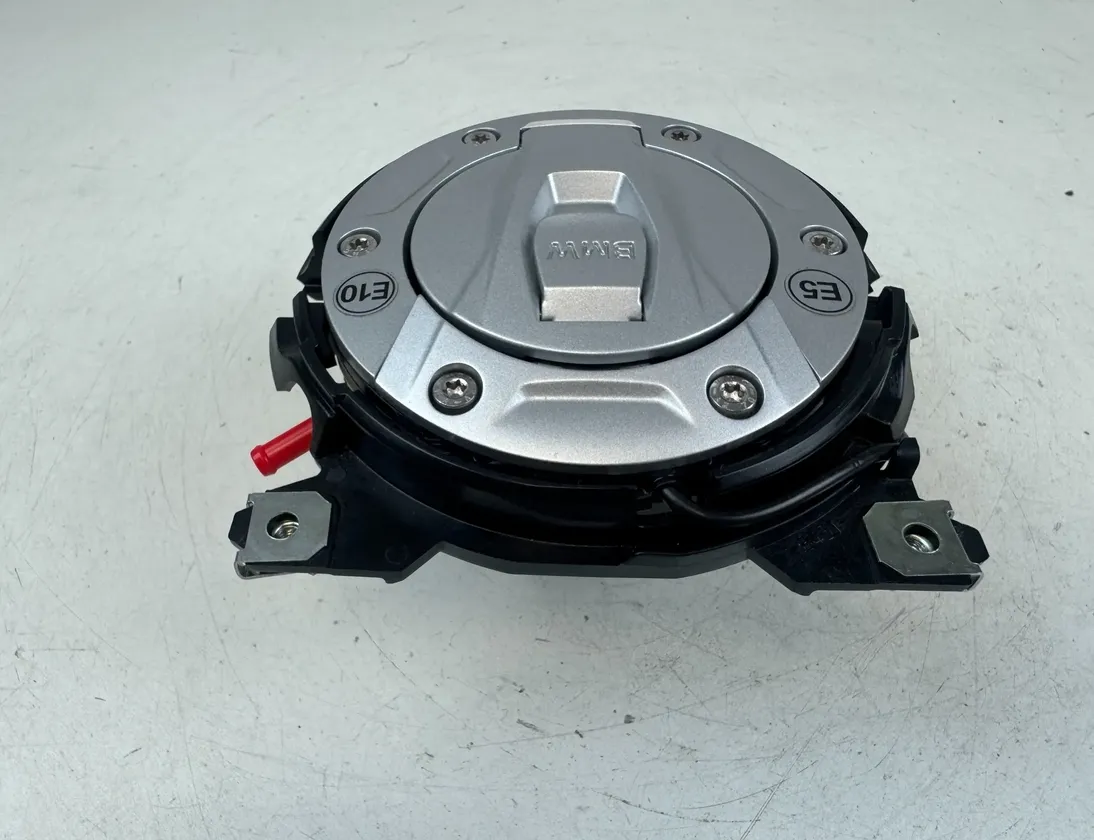 BMW R 1300 GS Fuel cap cover lid 9829226,16119829227,46631541516,16118531632,16119829226 32205465