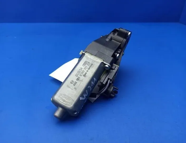 MERCEDES-BENZ E-Class W211/S211 (2002-2009) Front Right Seat Control  Motor 0708,0390203207,820648024 21201408