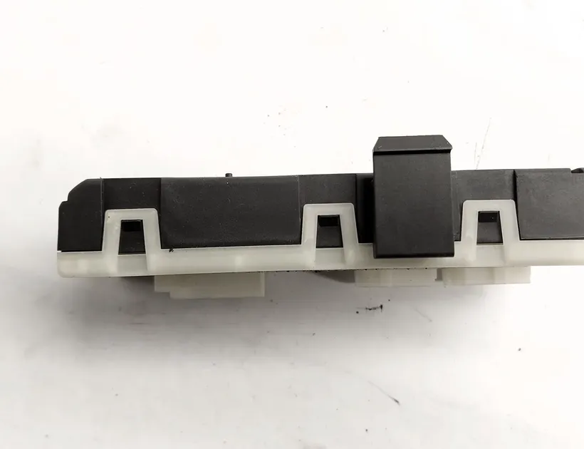 BMW X1 F48/F49 (2015-2023) Bootlid Control Unit 7492035 28331816