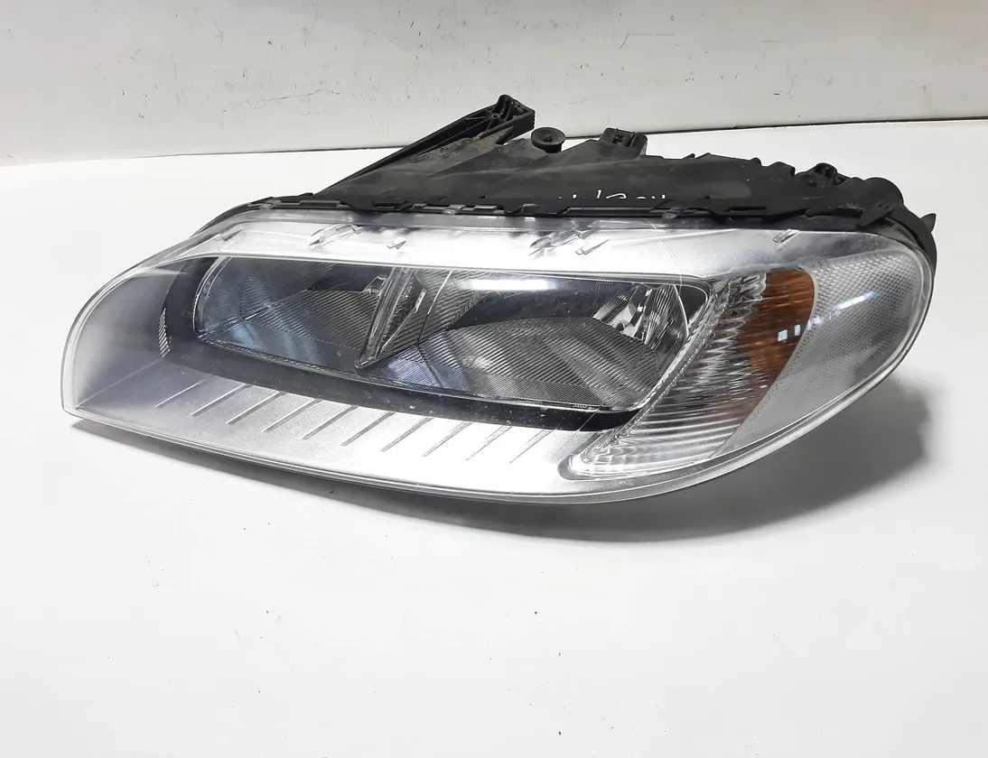 VOLVO XC70 2 generation (2000-2007) Front Left Headlight 31420017 34442984