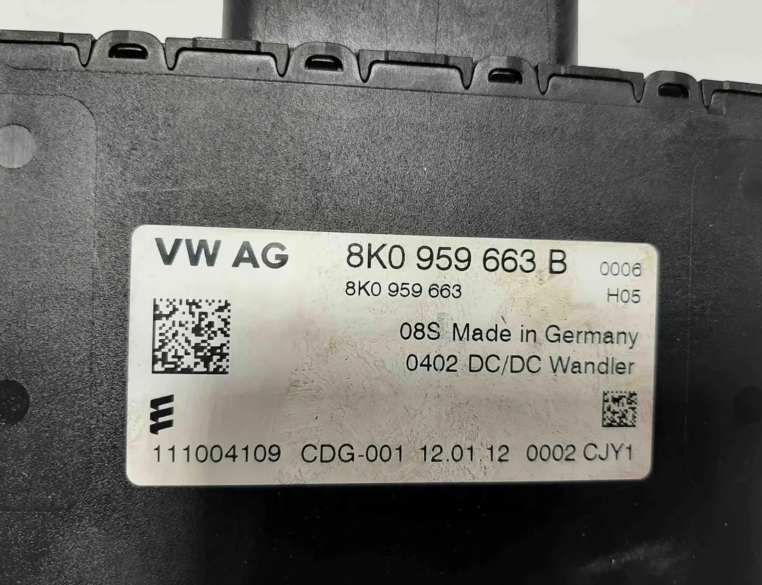 AUDI A5 8T (2007-2016) Voltage Control Unit 8K0959663,8K0959663B 32400234
