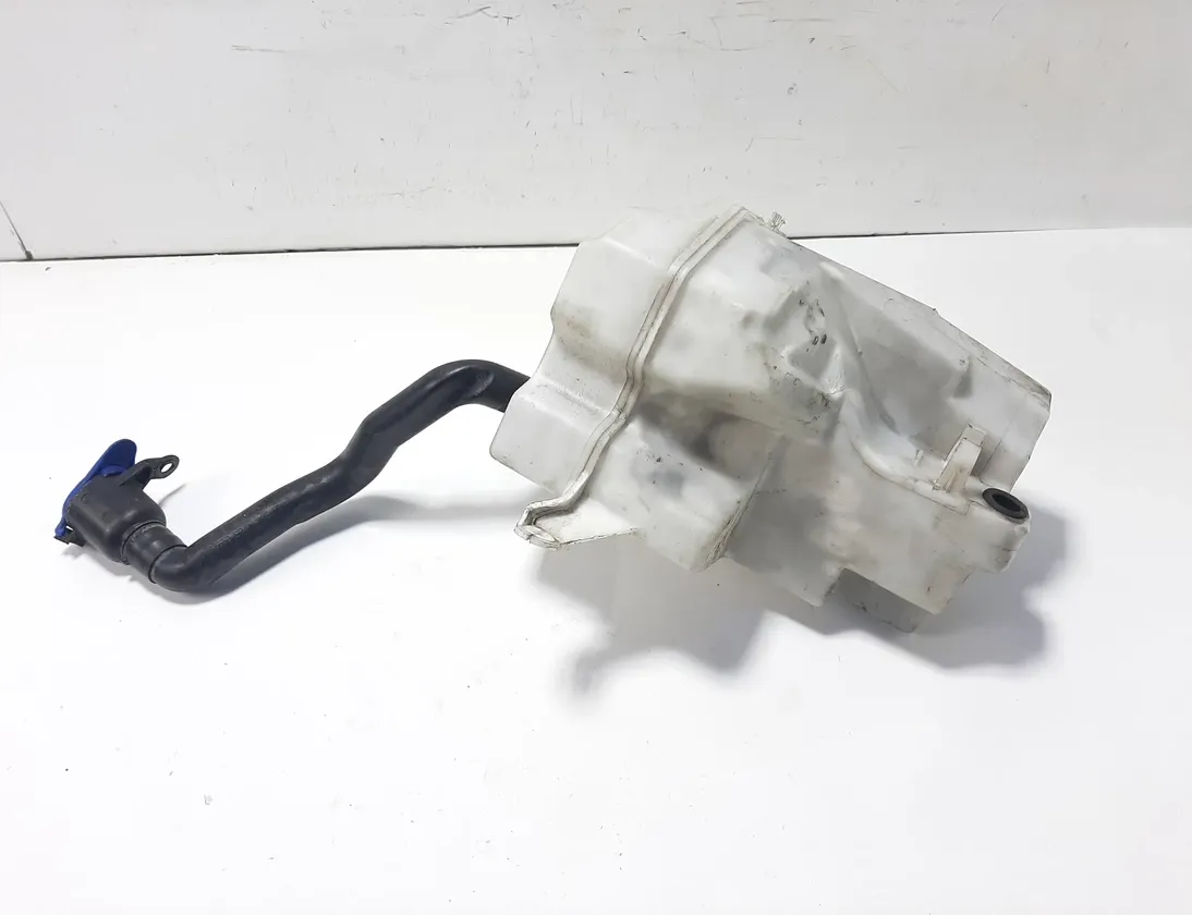 VOLVO XC70 2 generation (2000-2007) Window Washer Tank 30784233,30784234 34478634