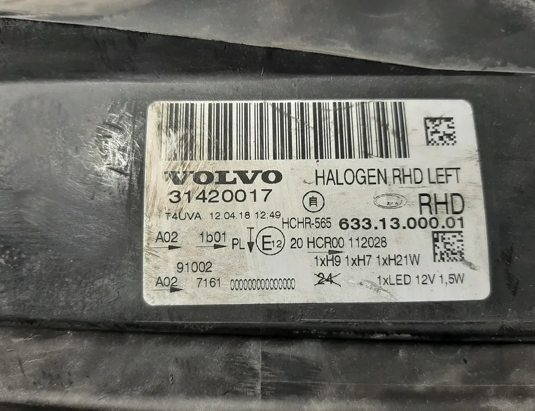 VOLVO XC70 2 generation (2000-2007) Front Left Headlight 31420017 34442984