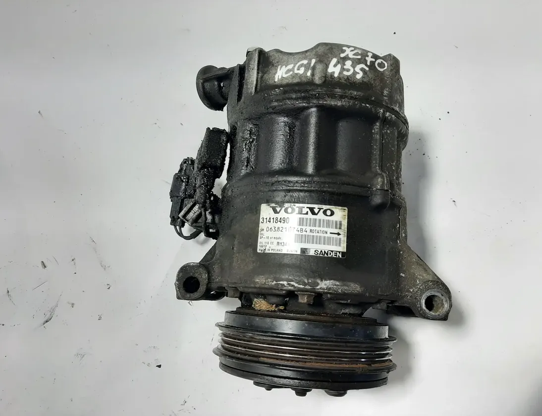 VOLVO XC70 2 generation (2000-2007) Air Condition Pump 31418490 34478683
