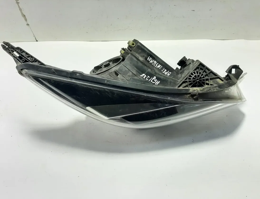 OPEL Insignia A (2008-2016) Front Right Headlight 39031210 35663256