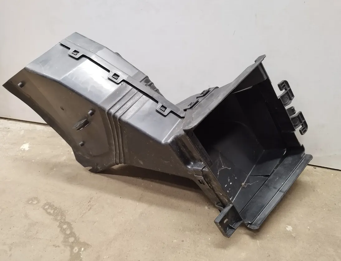 PEUGEOT 5008 2 generation (2017-2020) Radiator air diverter 9810617180 34845838