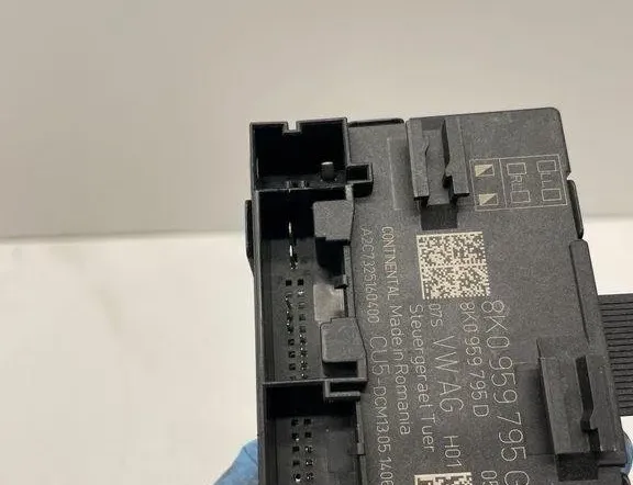 AUDI A4 allroad B8 (2009-2015) Rear Right Door Control Unit 8K0959795G,A2C7325160400,8K0959795D 32205547