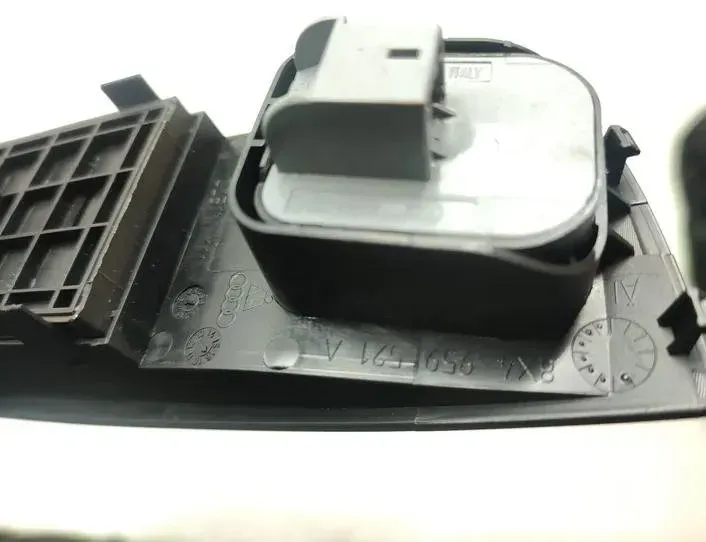 AUDI A1 8X (2010-2020) Rear Right Door Window Control Switch 4F0959565,8X4959521A 25738569