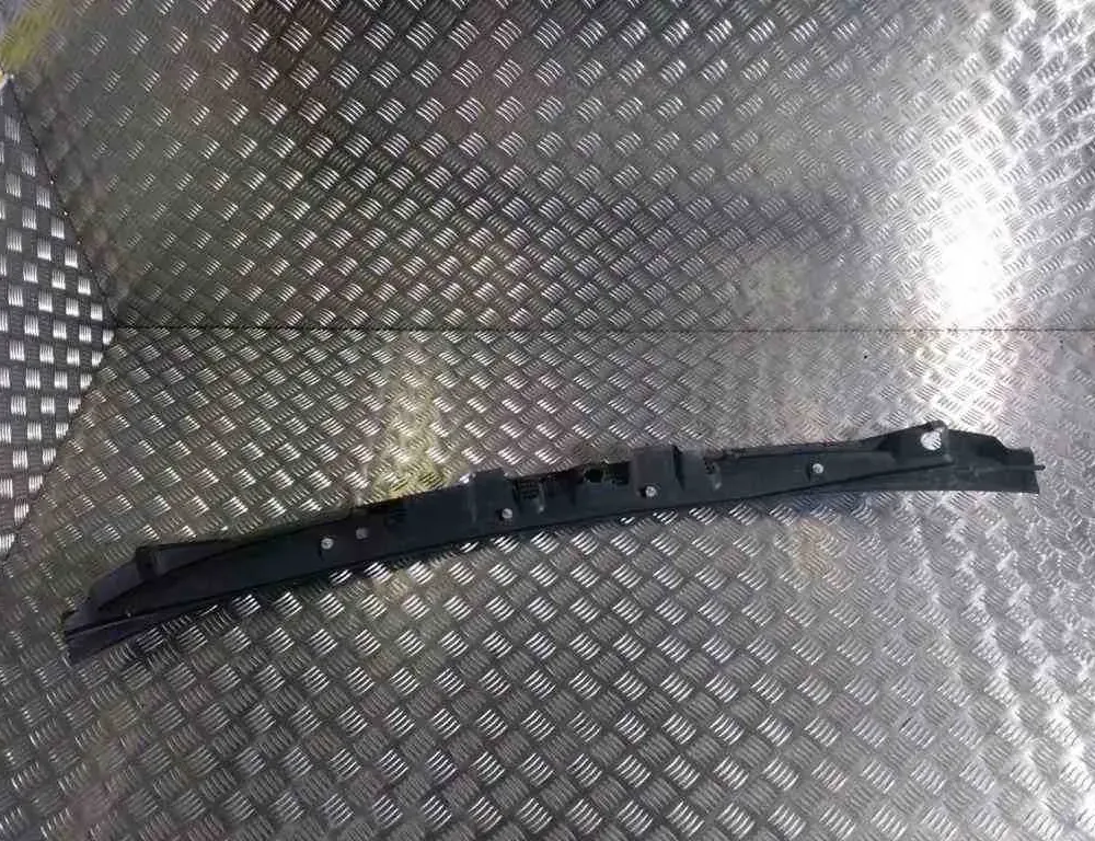 VOLVO V70 2 generation (2000-2008) Пластмасса передняя стеклоочистителей 30801798 32496275